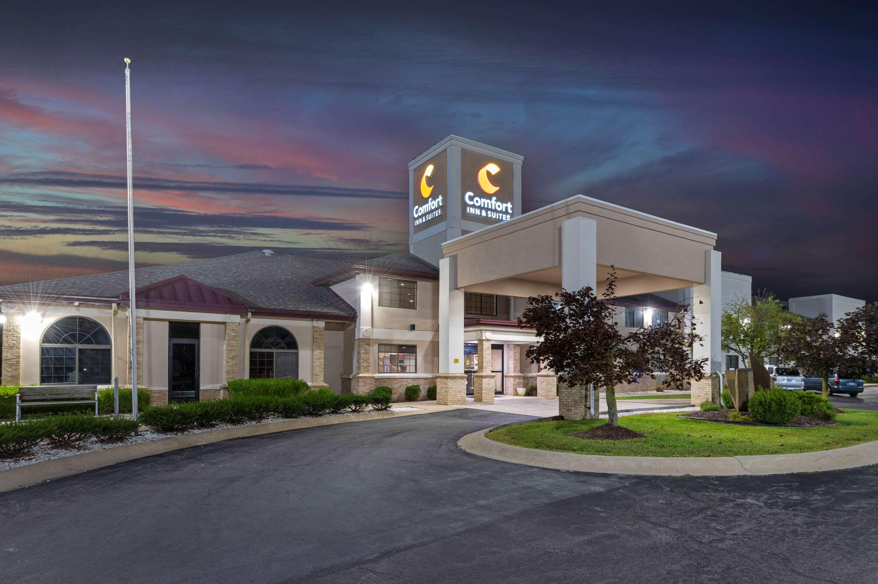 Comfort Inn & Suites Napoleon Exteriör bild