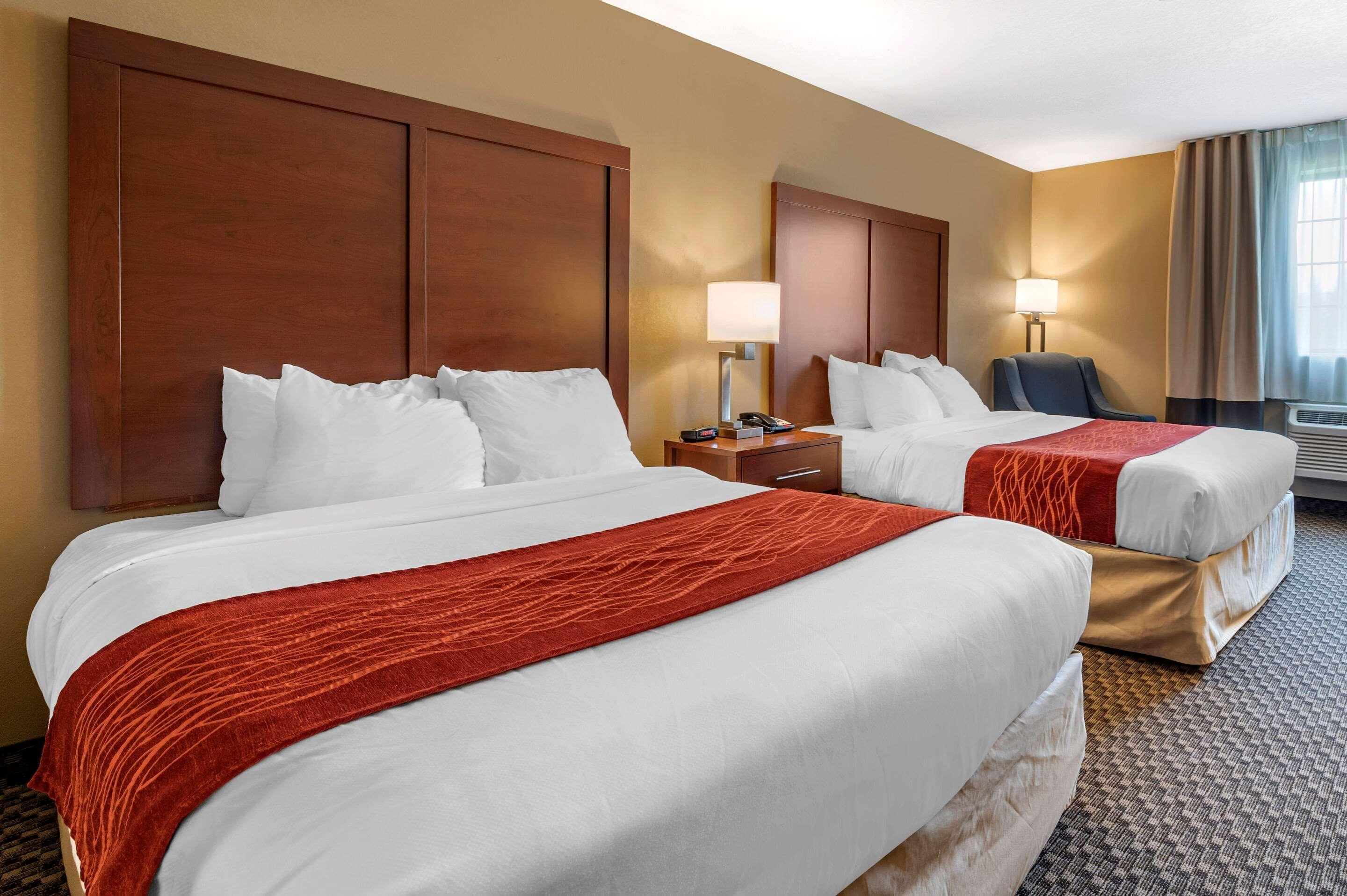 Comfort Inn & Suites Napoleon Exteriör bild