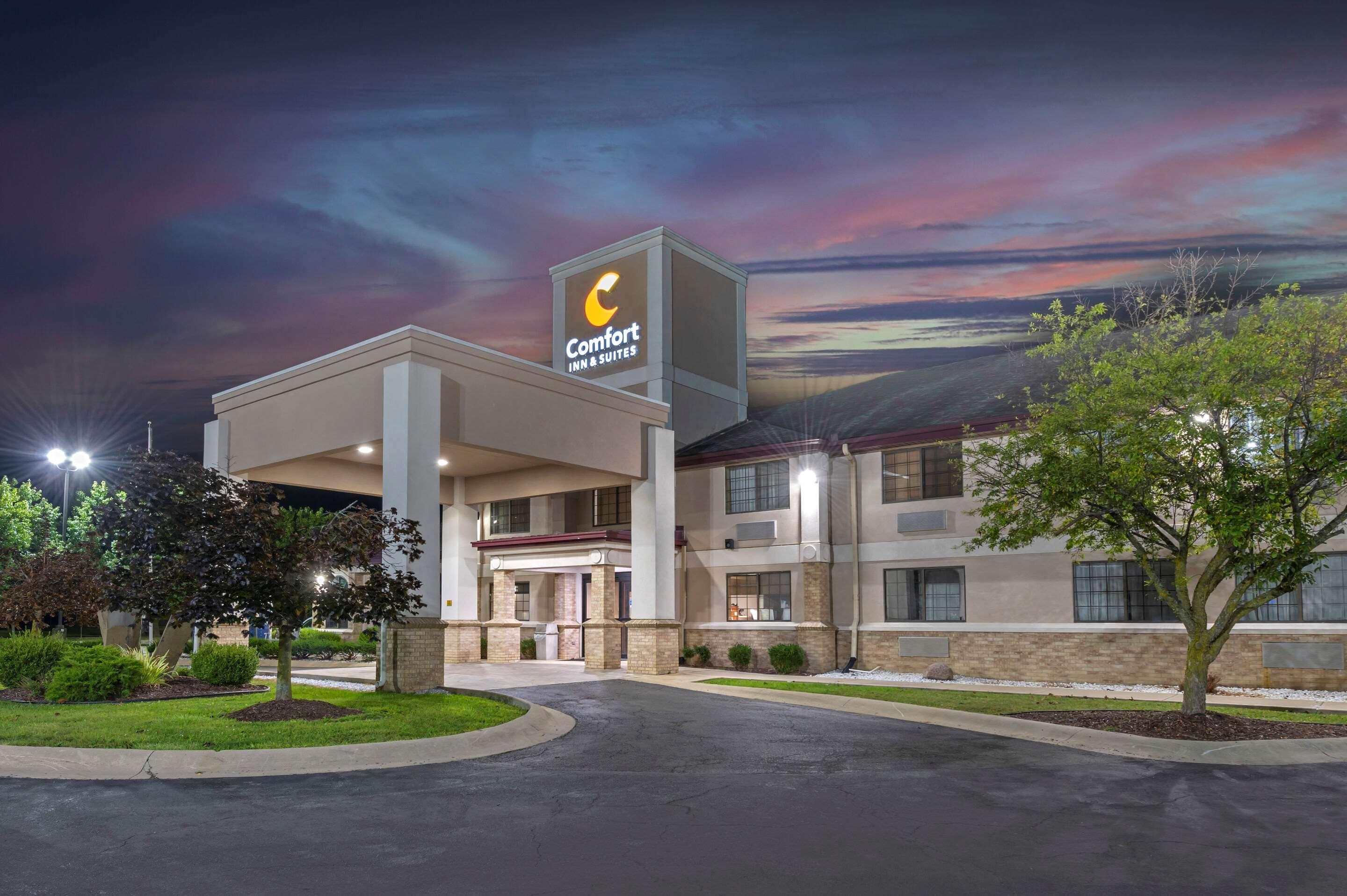 Comfort Inn & Suites Napoleon Exteriör bild