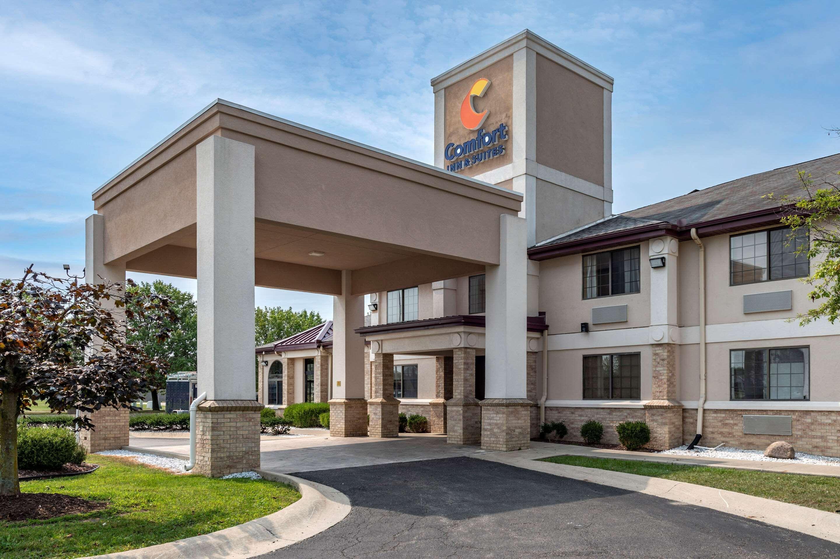 Comfort Inn & Suites Napoleon Exteriör bild