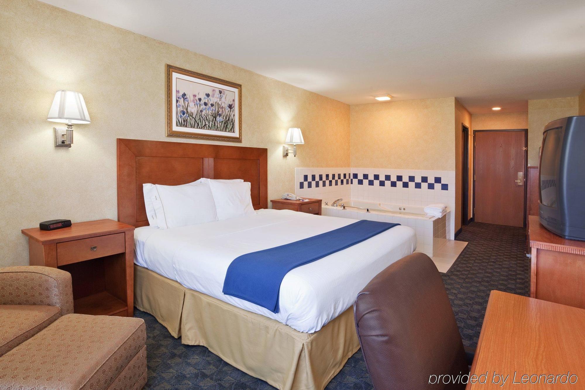 Comfort Inn & Suites Napoleon Rum bild