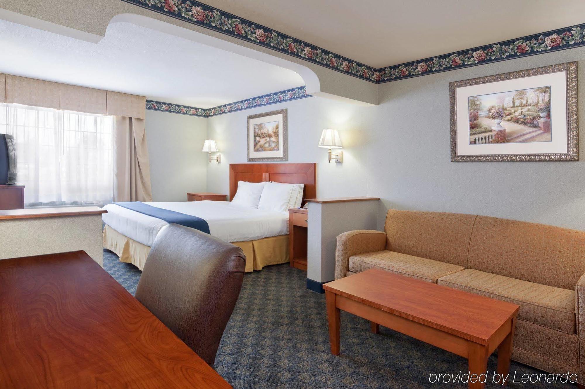 Comfort Inn & Suites Napoleon Rum bild